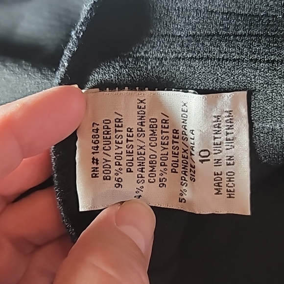 Maya Brook sheath dress, black and salmon pink, block pattern, sz 10 - Picture 9 of 12